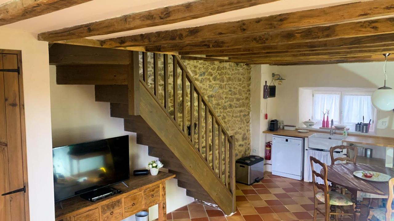 Bed and Breakfast A L'Ombre Du Marronnier La Peruse Exterior foto