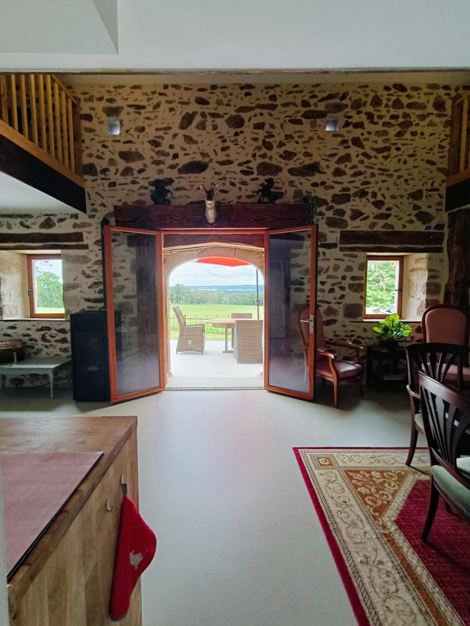 Bed and Breakfast A L'Ombre Du Marronnier La Peruse Exterior foto